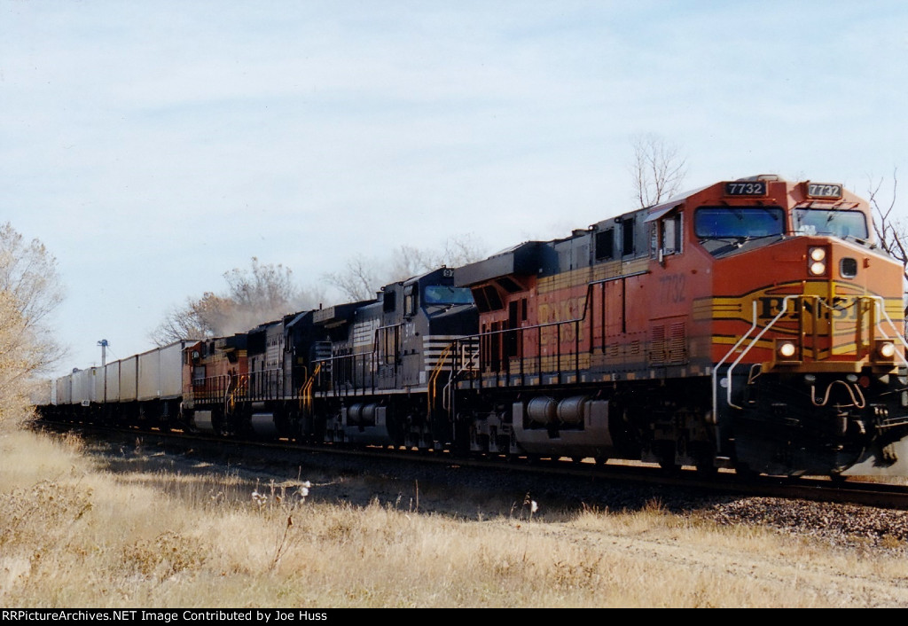 BNSF 7732 West